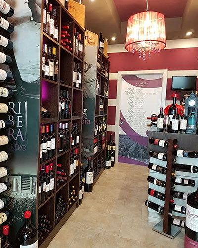 Interiorismo para Vinarte, tienda especializada en vinos